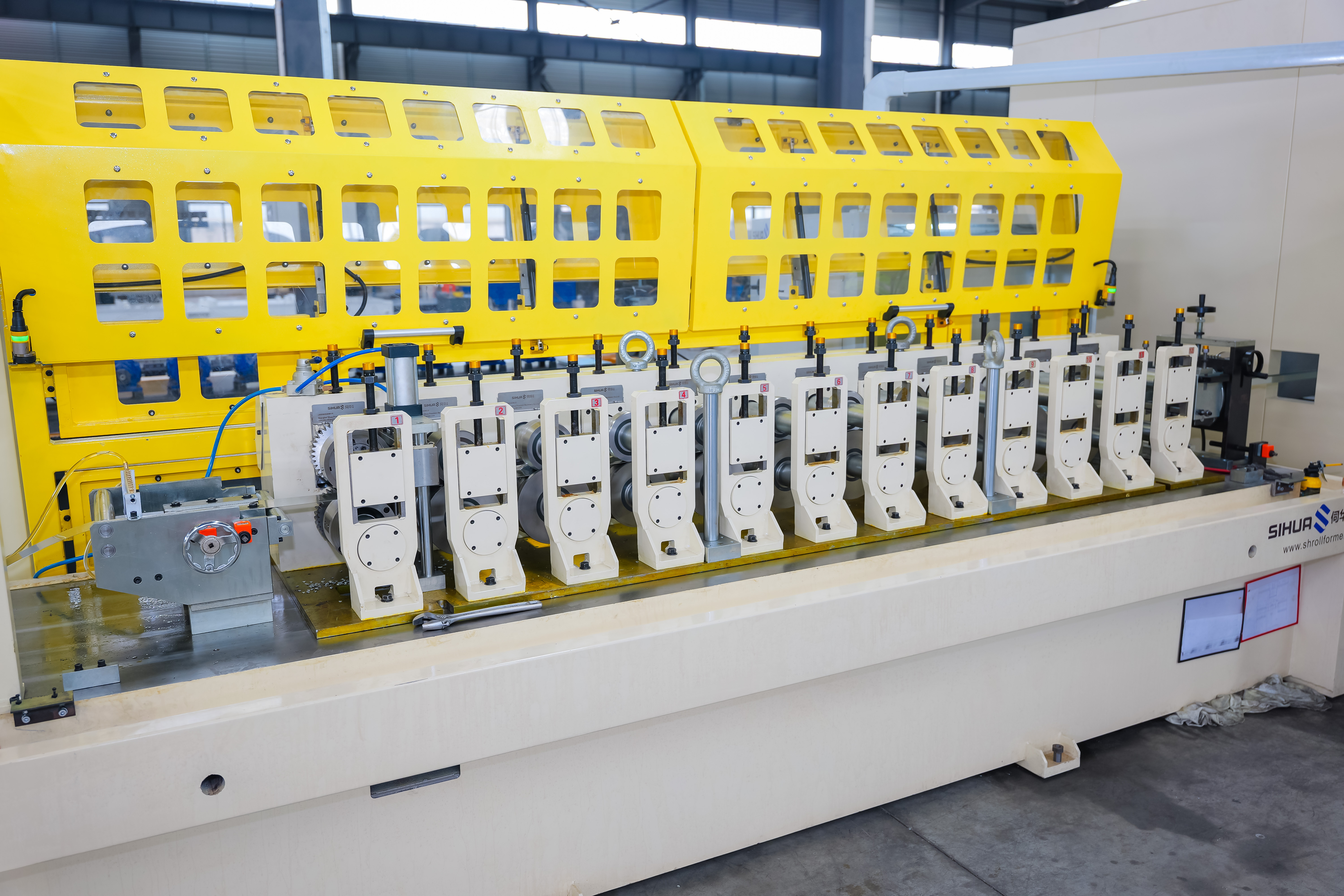 "Revolutionize traditional craftsmanship!" The first domestic integrated main and auxiliary frame baking paint machine has been launched, ushering in a new era of intelligent manufacturing of doors, Windows and curtain walls.